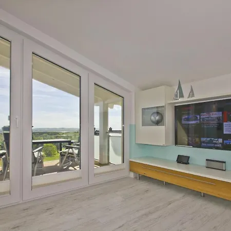 Mit Meerblick Und Balkon, Gratis Nutzung Vom Ahoi Erlebnisbad Und Sauna In Sellin - Meeresblick 67 * Гёрен