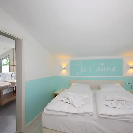Meeresblickresidenzen Nr 67 Mit Sauna- Und Schwimmbadnutzung Im Ahoi Sellin *