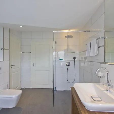 Meeresblickresidenzen Nr 67 Mit Sauna- Und Schwimmbadnutzung Im Ahoi Sellin *