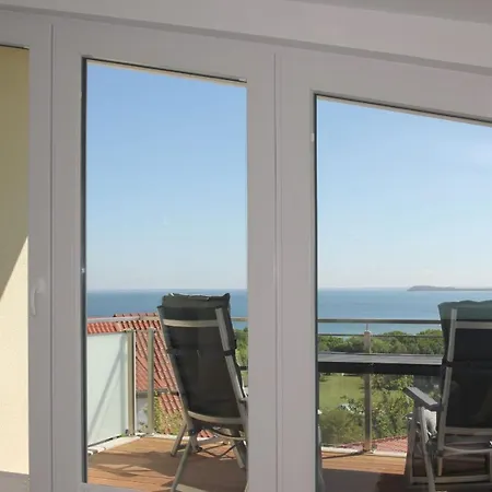 Apartment Meeresblick 67: Seaside Balcony With Ahoi Access Goehren (Ruegen)