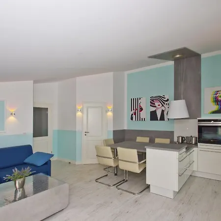 Mit Meerblick Und Balkon, Gratis Nutzung Vom Ahoi Erlebnisbad Und Sauna In Sellin - Meeresblick 67 Гёрен